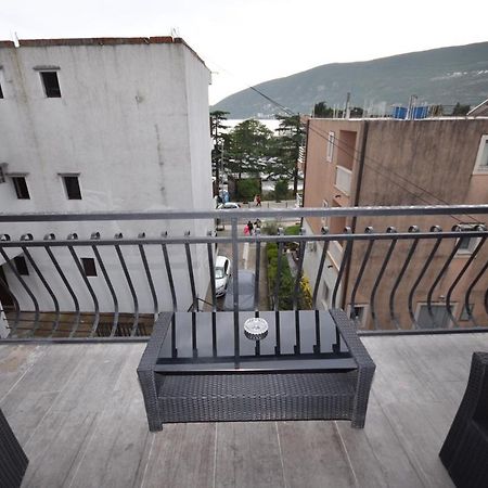 Julija 1 Apartman Igalo Kültér fotó