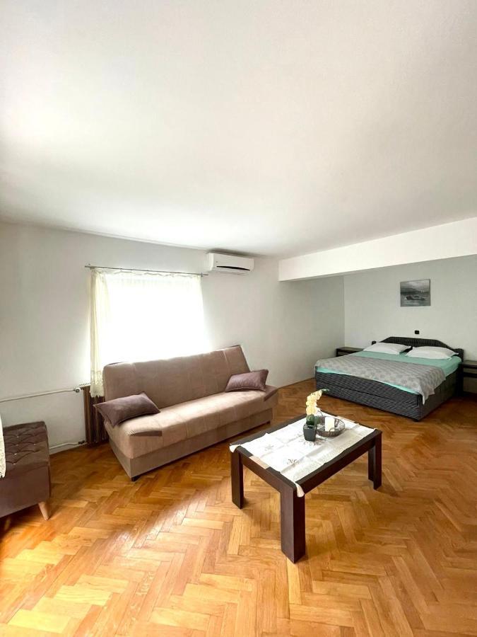 Julija 1 Apartman Igalo Kültér fotó