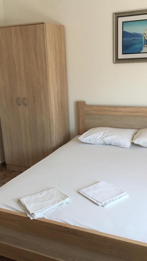 Julija 1 Apartman Igalo Kültér fotó