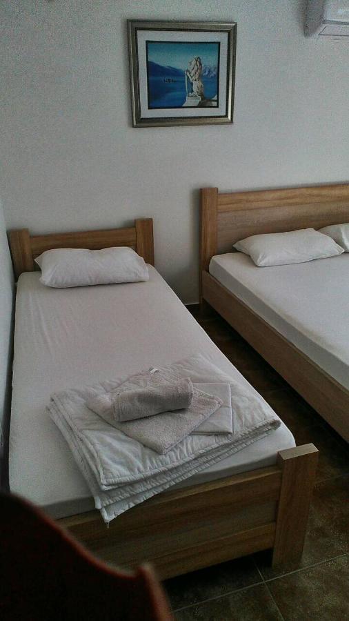 Julija 1 Apartman Igalo Kültér fotó